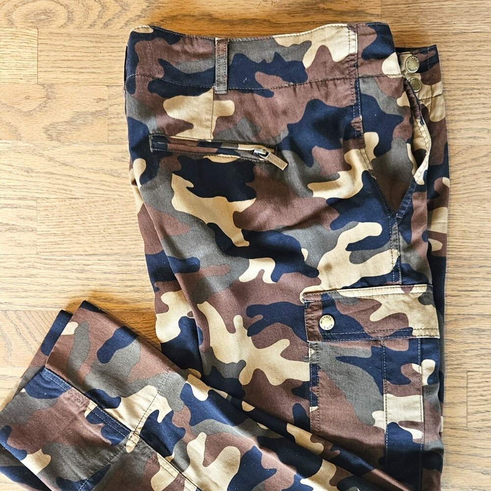 MICHAEL KORS Camo Cargo Pants, 8